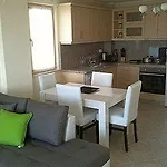 Royal Heights Hotel *
