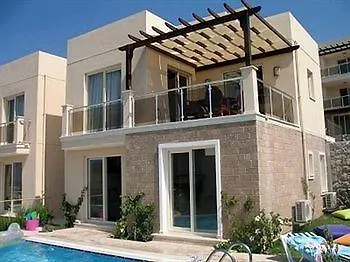 Royal Heights Otel