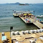Royal Heights Hotell *