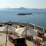 Royal Heights Hotell *