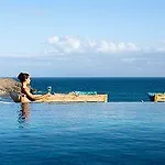Royal Heights Hotell