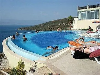 Royal Heights Hotel